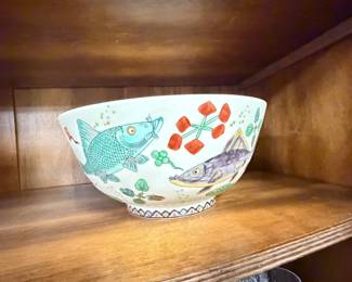 Large Chinoiserie Center Bowl
