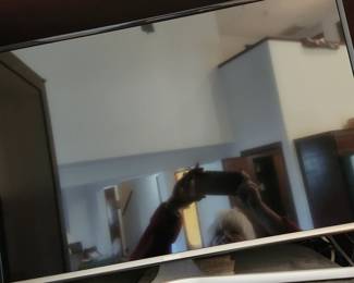 32'' Samsung Flat Screen TV. 