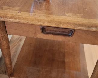 Vintage Mid-Century Modern MCM Lane 'Acclaim' Walnut Ash Side Table. 