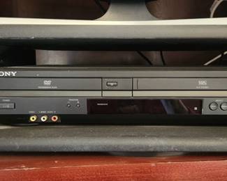 Sondy DVD/VHS Player. 