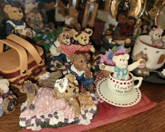 Large Boyds Bears figurine collection