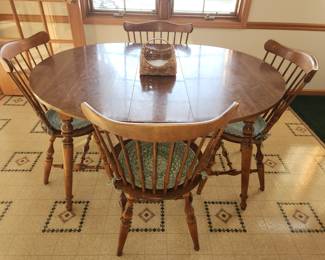 Vintage Ethan Allen dining table