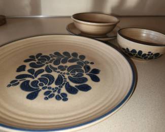 Pfaltzgraff dish set