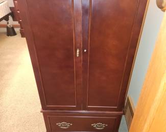 Jewelry armoire