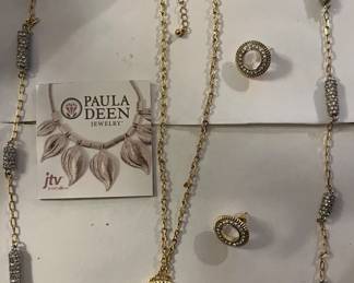 Paula Deen Set $24.00