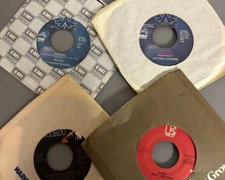 Waylon, Queen, Charley Pride 45 Records $4.00