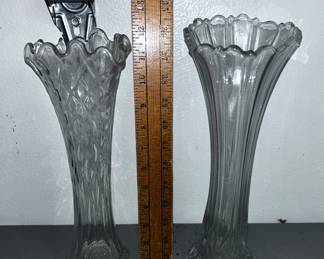 2 Vases $10.00