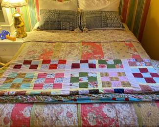 Queen size bed and quilts 