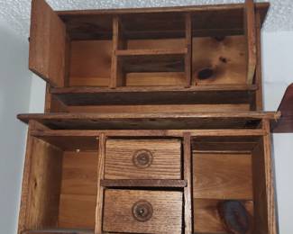 Child's toy hutch
