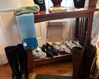 Women's clothing and accessories, like-new boots!