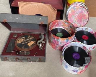 KVS055 - Vintage “Phonola” Phonograph With Classic 78’s