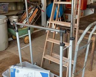 KVS042 - Handyman’s Bundle - Ladder, Hand truck , Toilet Seat, Paint Brushes, Etc 