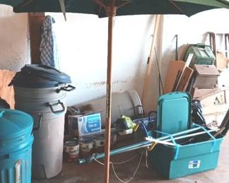 KVS043 Green Patio Umbrella With Heavy Metal Base