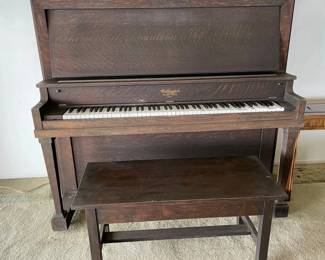 KVS064 - Wellington Upright Piano , The Cable Co., Chicago 