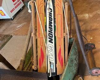 KVS038 - Vintage Champion Snow Sled & Misc Garden Bundle 