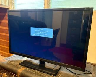 KVS080 - 33” Insignia Monitor/TV