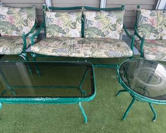 KVS062 - Green metal Floral Patio Furniture Set 