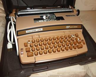 Vtg Smith Corona Coronet Typewriter