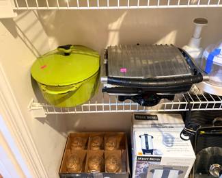 Kitchen items and electric appliances 