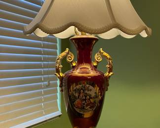 Victorian style lamp