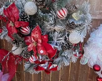 One of many nice wreaths 