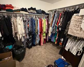 Women’s clothes, M to 4x