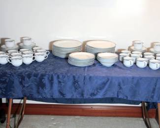 90 pcs. Noritake Arctic Blue

