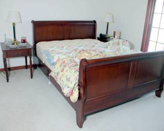 1 of 5 Queen Bedroom Sets

