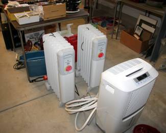4 Lakewood Oil Filled Heaters, Kenmore Dehumidifier

