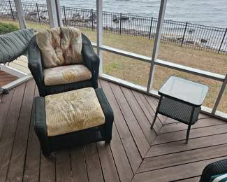 Lloyd Flanders Loom Exterior chair and stool, side table