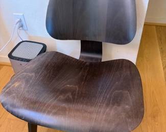 Early original Charles and Ray Eames LCW molded plywood chair (Evans? no label), original black finish, ca 1960