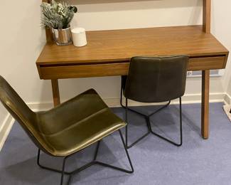 another view of the desk - nothing else is available