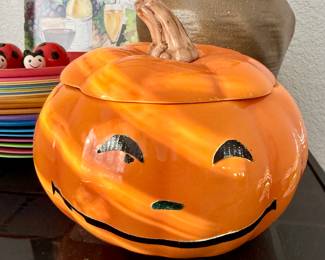 Pumpkin cookie jar