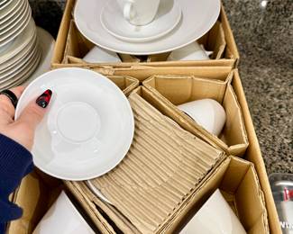 White dish set