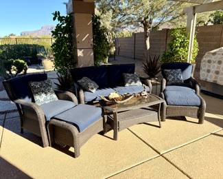 Patio lounge furniture