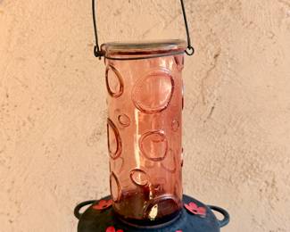 Humming bird nectar feeder