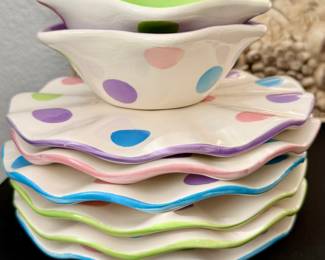Polka dot dishware