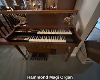Hammond Magi Organ