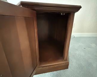 Ethan Allen Classic Manor Solid Maple Hexagonal Accent Table with Cabinet second image