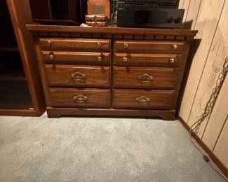 Oak SixDrawer Dresser