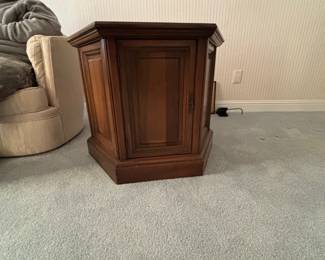 Ethan Allen Classic Manor Solid Maple Hexagonal Accent Table with Cabinet