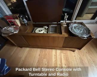 Packard Bell Stereo Console with Turntable and Radio fourth image