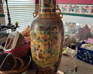  Very large vase 