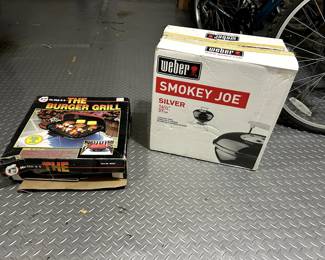 Weber Smokey Joe grill / Portable Burger Grill 