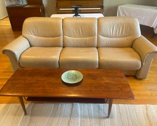 Peter Hvidt for France& Son 
Mid -C  Modern