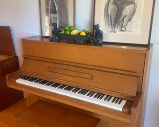 1969 Yamaha P2, 45” satin walnut, Upright Piano & bench , 