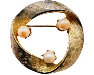 "Capri" Gold Tone Costume Brooch Signed "Capri"