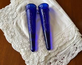 Vtg car/auto vases with bird imprint