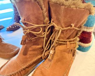 Boot moccasins