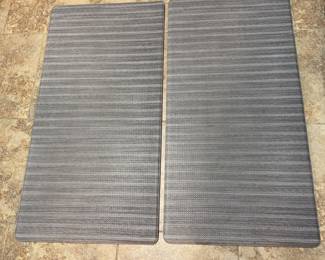 2 kitchen comfort floormats in gray